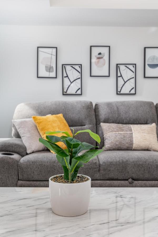 Exquisite Downtown Loft Apartment ฮาร์ตฟอร์ด ภายนอก รูปภาพ